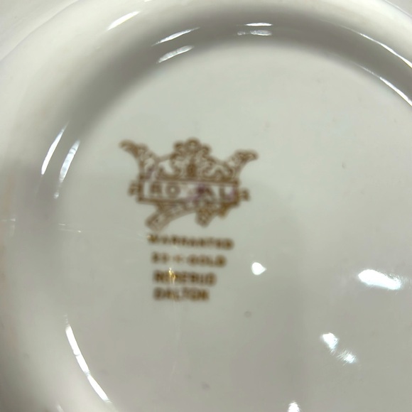 Santa rosa Coupe Soup Bowl by Royal (USA) 9” Wide x 1 3/4” Tall. New. A2438. - Picture 5 of 6